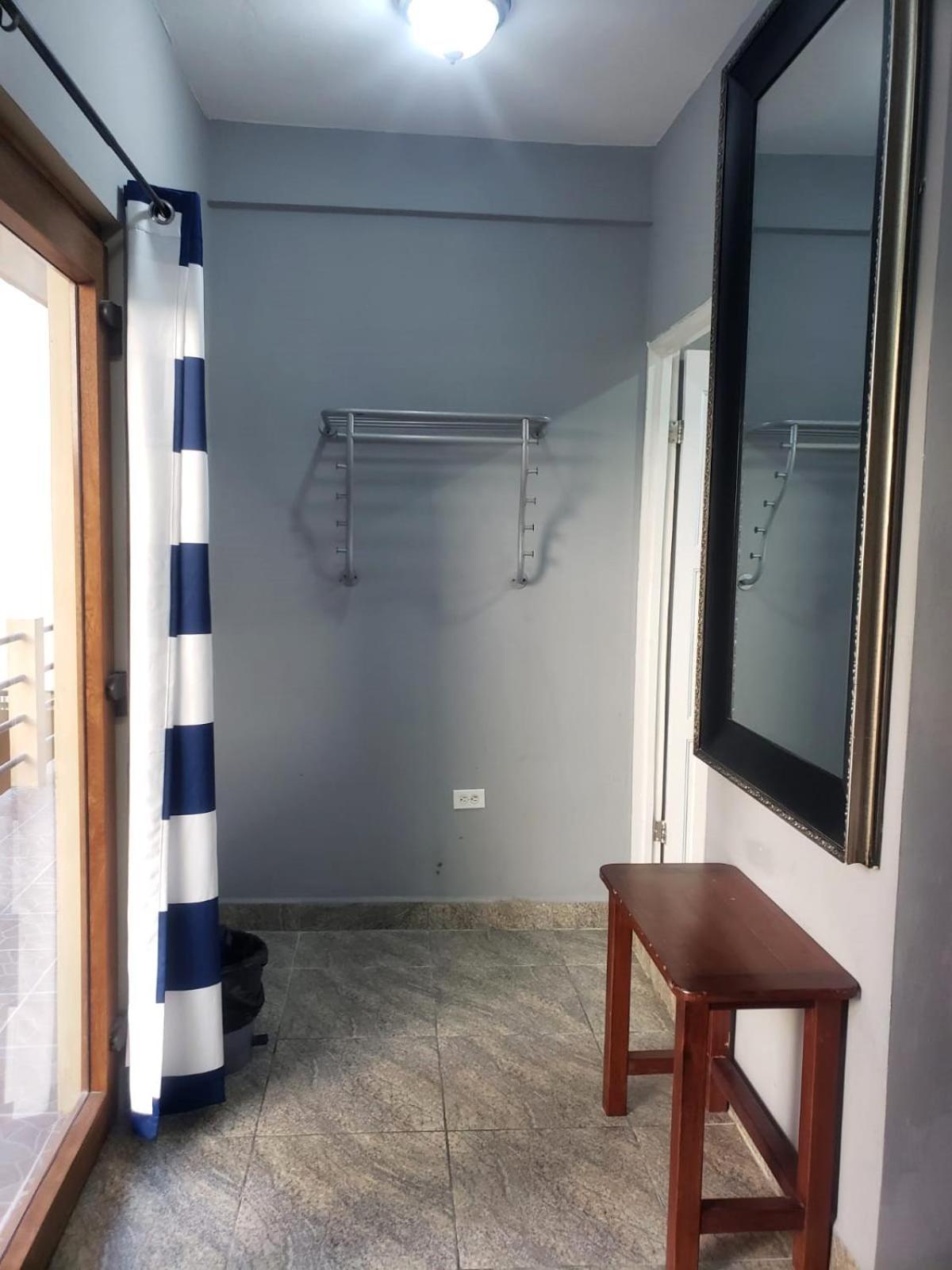 Beach Club Budget Rooms At Popeyes Caye Caulker Exterior photo